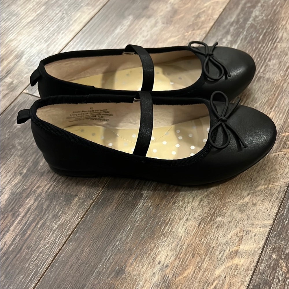 Cat & Jack Black Kids Shoes - Picture 6 of 11